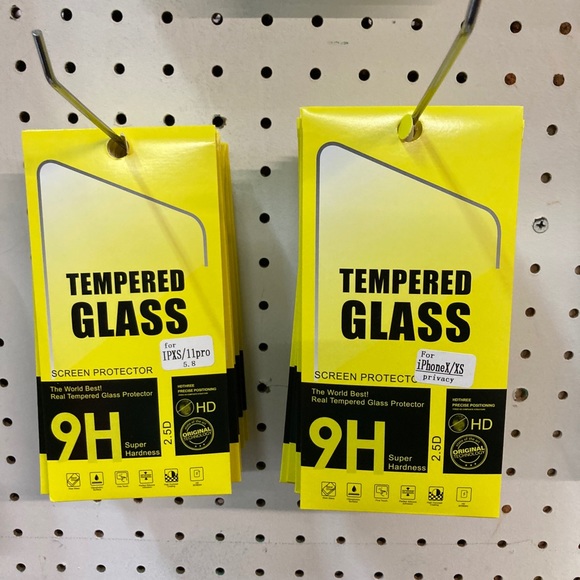 “New”3 for$12 Screen protector IP12,11, XR, 7,8,SE - Picture 4 of 8
